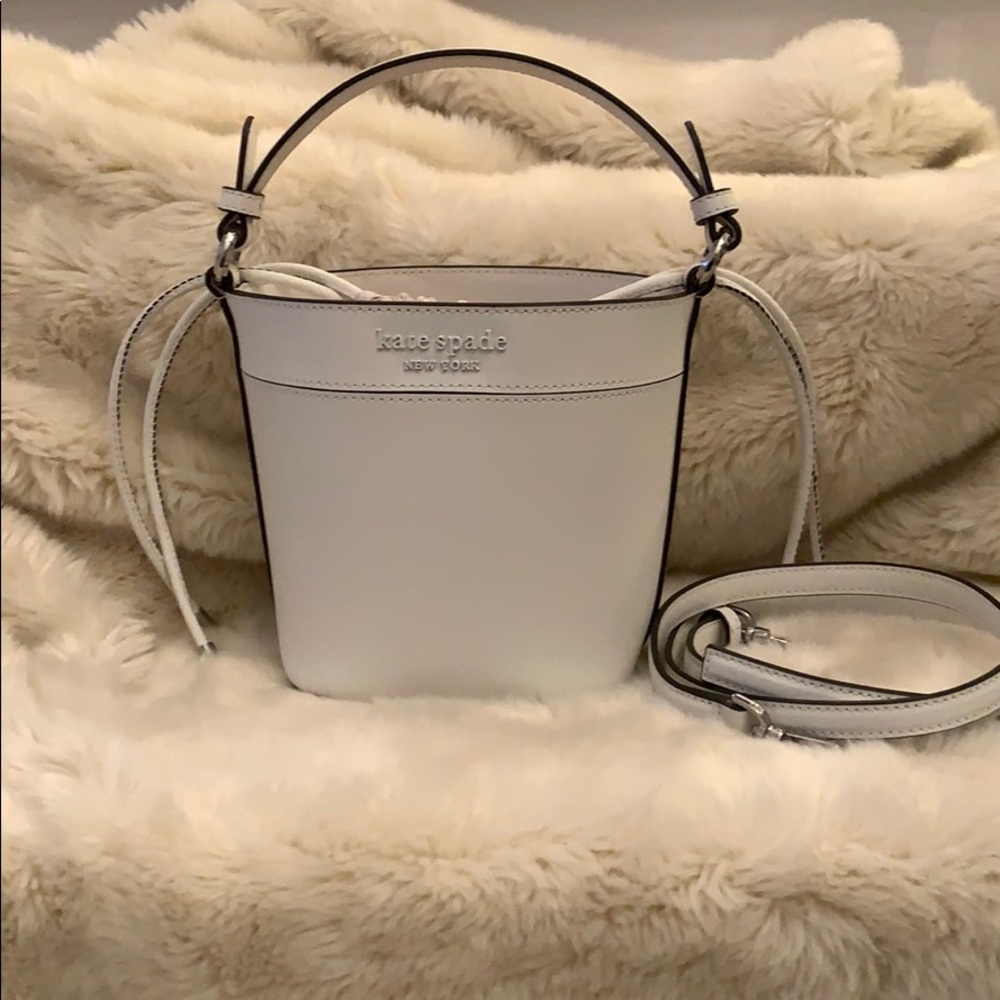 NWOT Kate Spade Cameron Monotone bucket bag